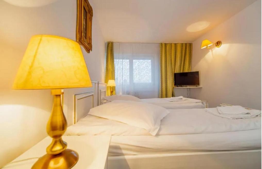 Hotel Cetate Alba Iulia Extérieur photo