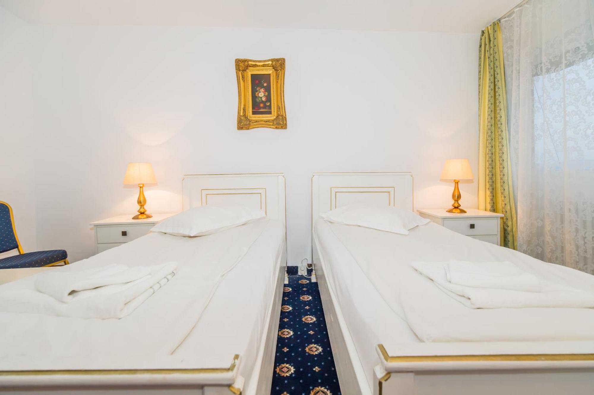 Hotel Cetate Alba Iulia Extérieur photo