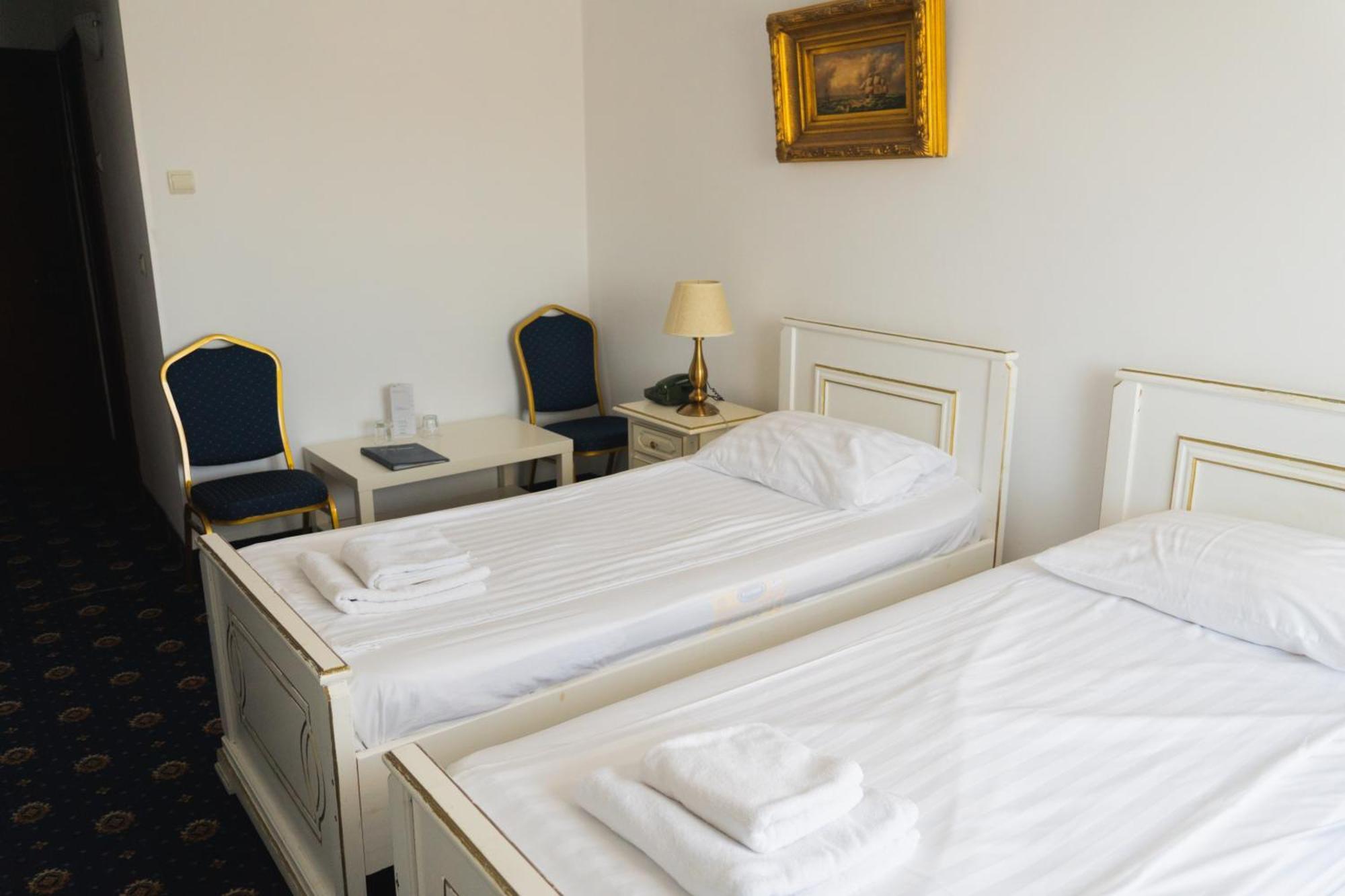 Hotel Cetate Alba Iulia Extérieur photo