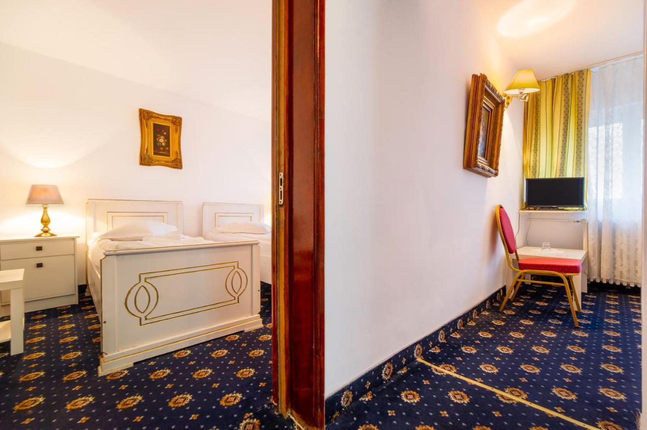 Hotel Cetate Alba Iulia Extérieur photo